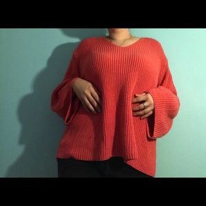 Orange Ann Taylor v-neck knit sweater 💙